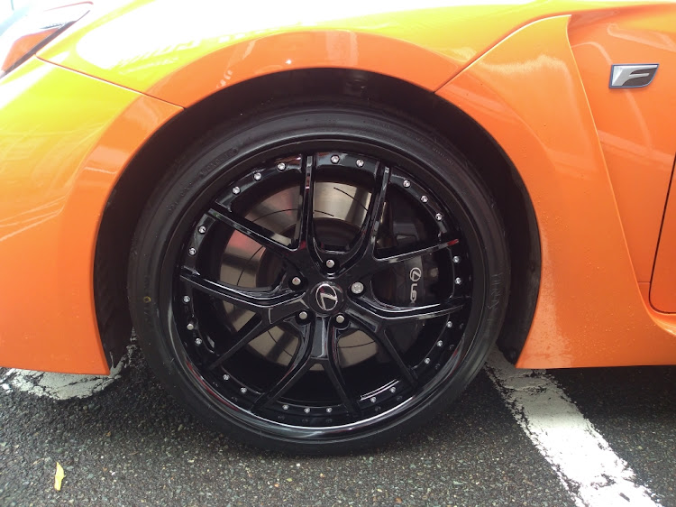 RC Fのホイール・RCF・ホイール紹介・レクサスRCF・ホイール購入に関するカスタム事例の投稿画像1枚目