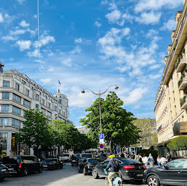 locaux professionnels à Paris 8ème (75)