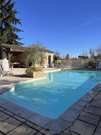 House with pool and garden 2