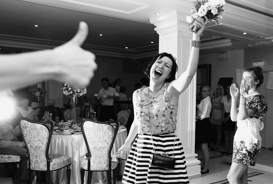 Fotógrafo de casamento Evgeniya Kostyaeva (evgeniakostiaeva). Foto de 22 de setembro 2014