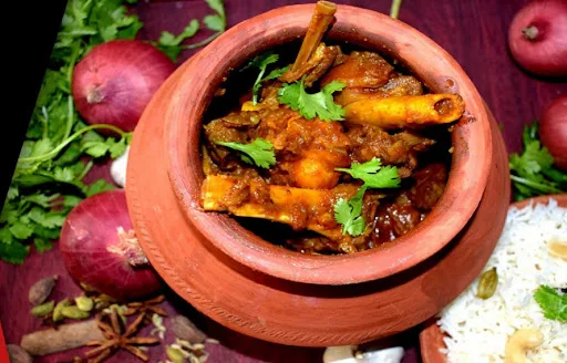 Mutton Champaran Handi/ Matka (700 Gm Gross)