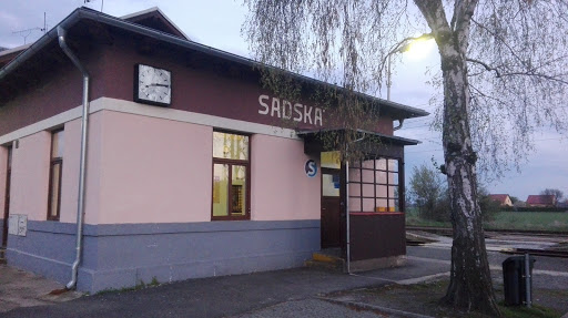 Nadraží , Sadská