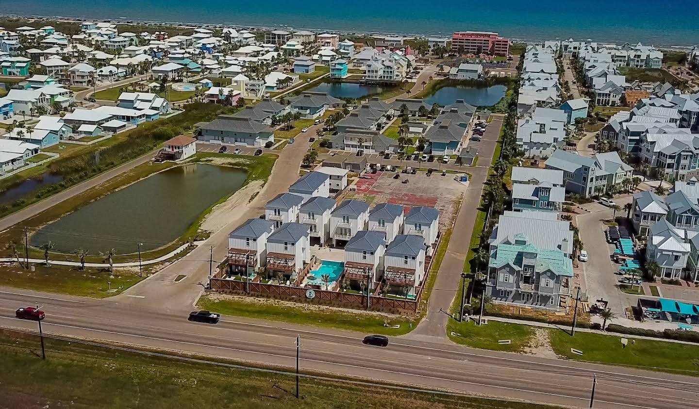 Apartment with pool Port Aransas