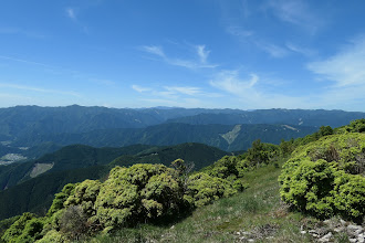 台高山脈（中央奥に大台ケ原）