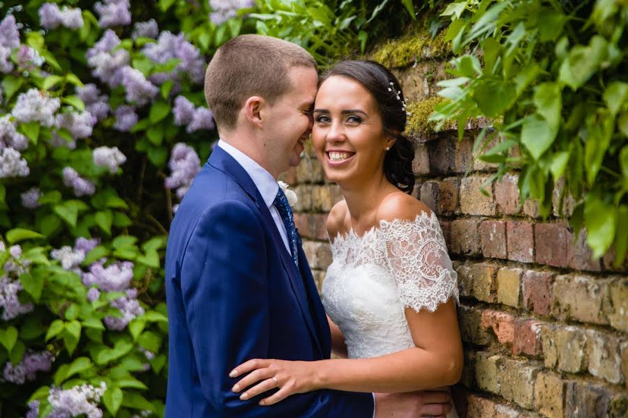 Fotografo di matrimoni Laura Ellen (lauraellenphoto). Foto del 2 luglio 2019