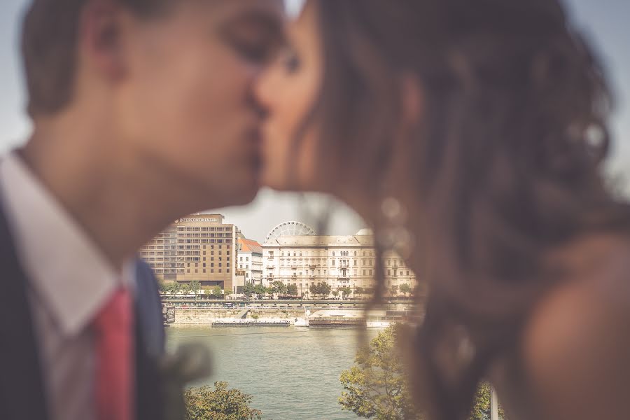 Fotógrafo de casamento Gergely Vas (gregoryiron). Foto de 23 de maio 2016