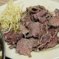 源坐羊肉店