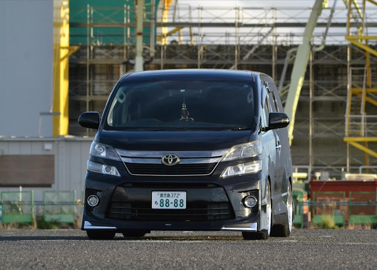 ヴェルファイアの20ヴェルファイア・モデリスタエアロ・アルヴェル乗りさんと繋がりたい・車高調・グノーシスに関するカスタム事例の投稿画像2枚目