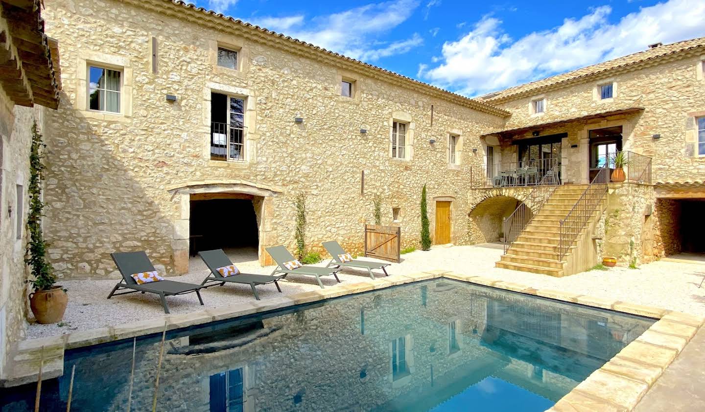 Property with pool and garden Uzès