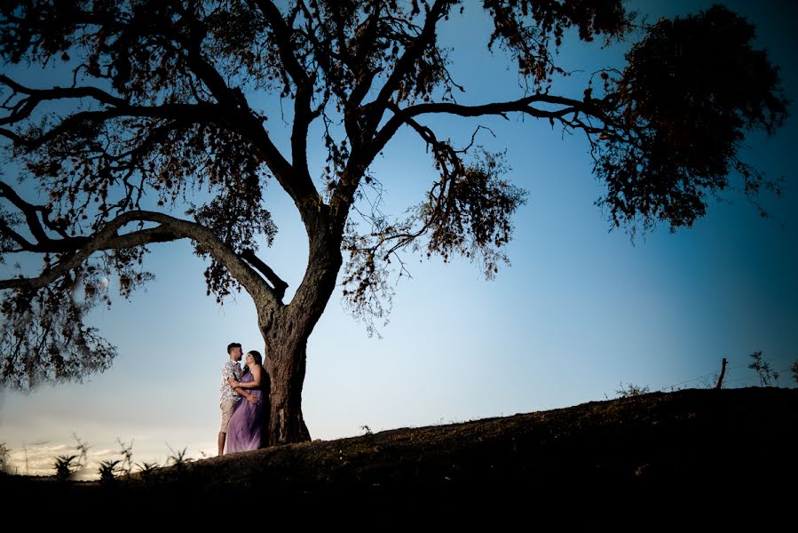 結婚式の写真家Carlos J Charagua (charagua)。2020 6月24日の写真