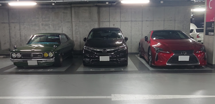 エルグランドのローレル・LC500・お前仕事しろよ・勝手にコラボ・BAN🤣に関するカスタム事例の投稿画像3枚目