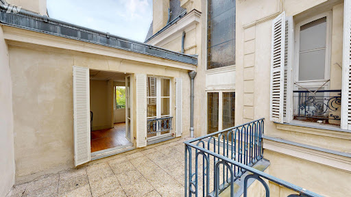 House with terrace 3