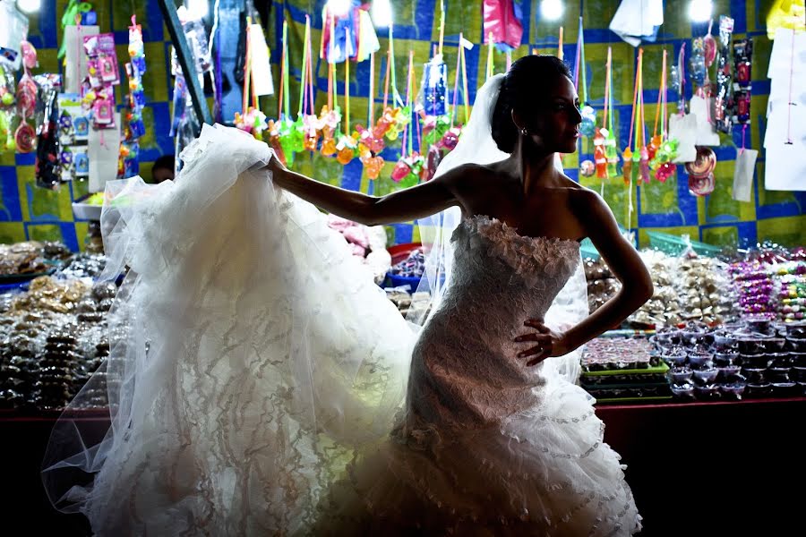 Fotografo di matrimoni Eric Velado (velado). Foto del 4 febbraio 2014