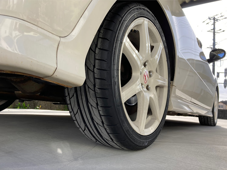 シビックタイプRのシビックタイプR・タイヤ交換・NITTO NT555 G2・FN2・MASARUモータースに関するカスタム事例の投稿画像1枚目