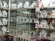 Decent Artificial Jewellery photo 1