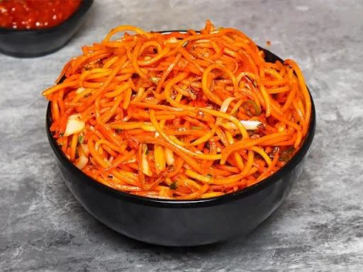 Veg Schezwan Noodles (Serving 1)