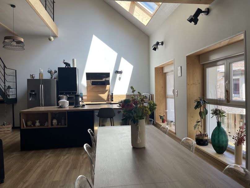 Vente duplex 4 pièces 143 m² à Maîche (25120), 250 000 €