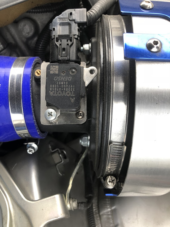 BLITZ ADVANCE POWER AIR CLEANER マークX 取り付けのパーツレビュー