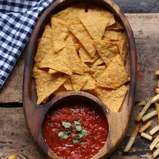 Nachos With Salsa