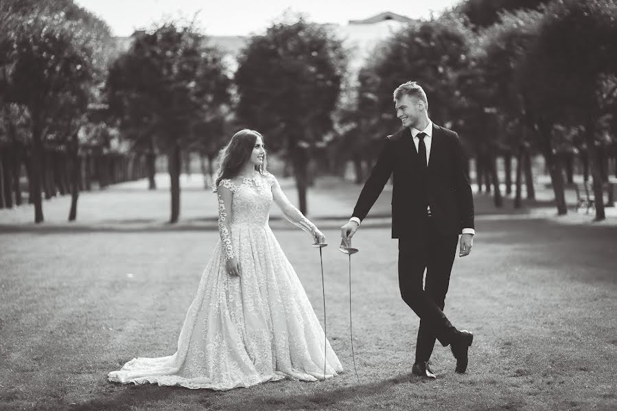 Wedding photographer Denis Tikhomirov (denisti). Photo of 18 October 2019