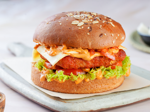 Peri Peri Paneer Burger (Protein- 28g)