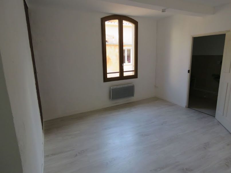 Location  appartement 1 pièce 46 m² à Riez (04500), 435 €