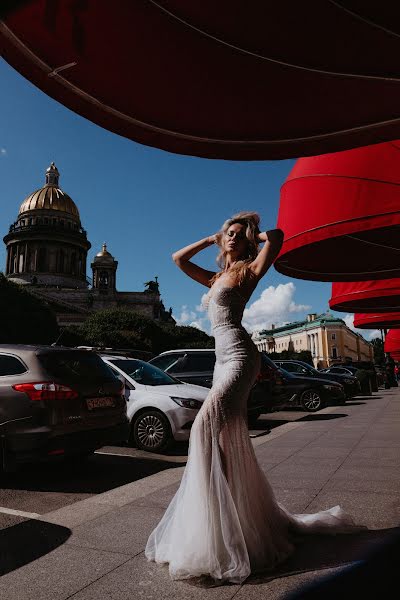 Fotógrafo de casamento Viktor Savelev (savelyev). Foto de 15 de outubro 2020