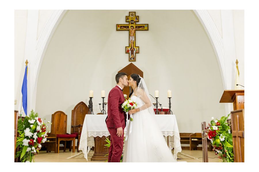 Fotografo di matrimoni Manuel Ramirez (manueltveo). Foto del 18 ottobre 2022