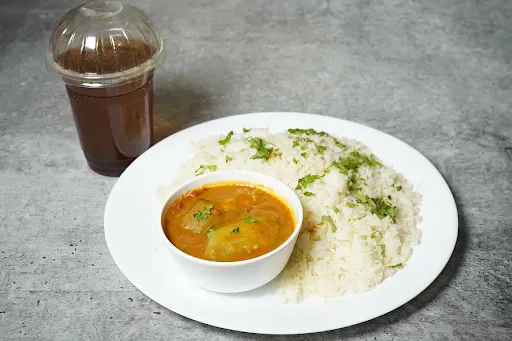 Veg Dalcha Rice With Lemon Iced Tea