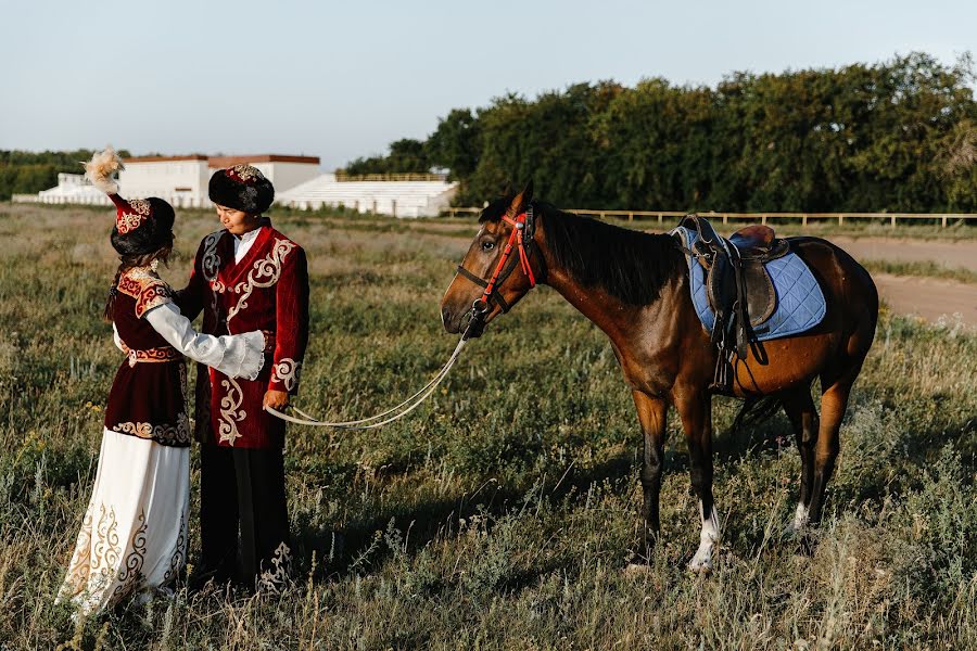 Wedding photographer Sergey Davydenko (davydenko). Photo of 18 March 2021