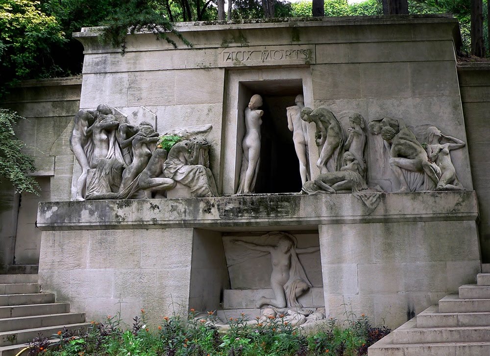 Père-Lachaise, onde os mortos nunca descansam