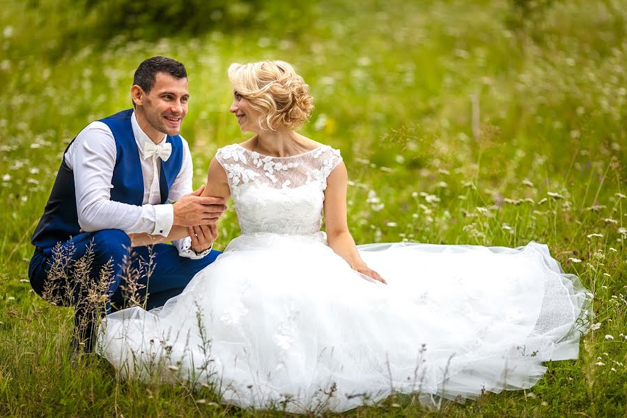 Fotógrafo de casamento Tonya Afanaseva (kolova). Foto de 2 de fevereiro 2016