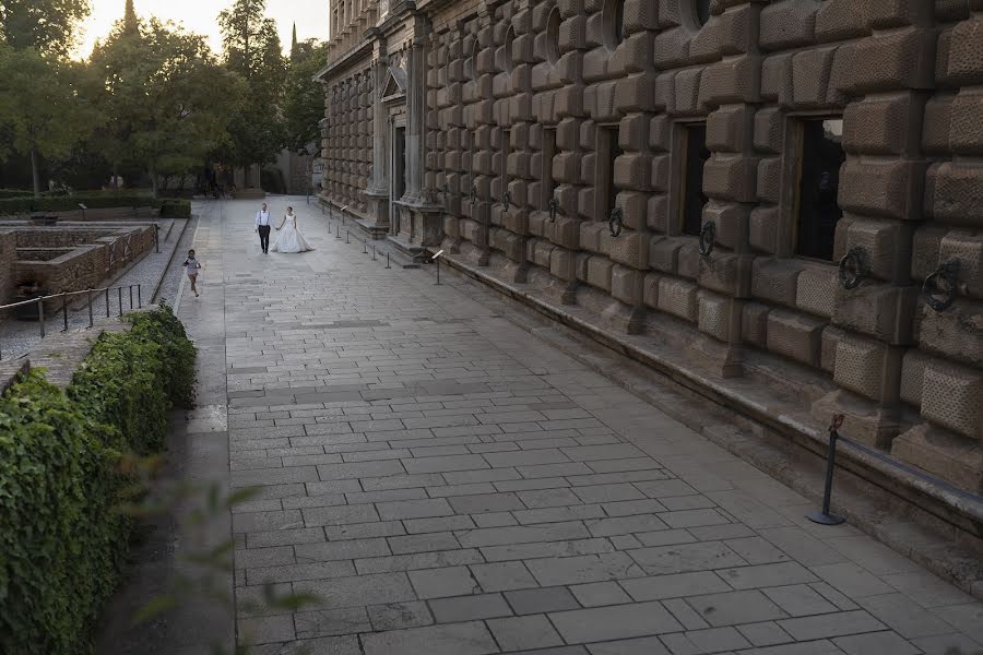 Fotografo di matrimoni Luis Tovar (luistovarphoto). Foto del 27 settembre 2021