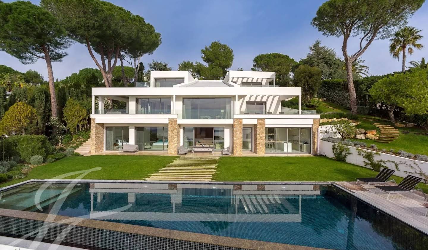 Property with pool Cannes