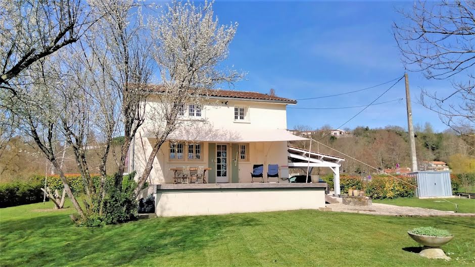 Vente maison   à Mosnac-Saint-Simeux (16120), 298 500 €