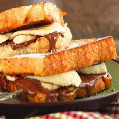 Nutella Banana Sandwich