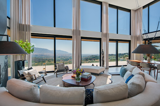 Modern living room with panoramic hill view - Prestige villa for sale in Marbella, 6 bedrooms