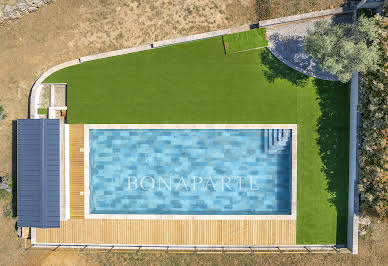 House with pool and terrace 4