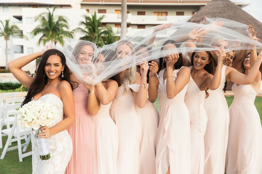 Fotografo di matrimoni Kristina Diptych (diptychstudio). Foto del 6 maggio 2019