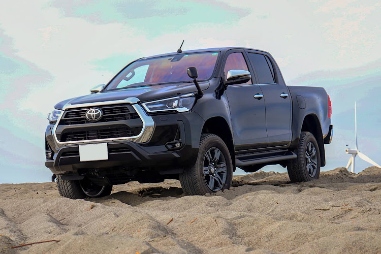 ハイラックスのhilux・リフトアップ・ウインカーポジション・ゴースト2ネオに関するカスタム事例の投稿画像1枚目