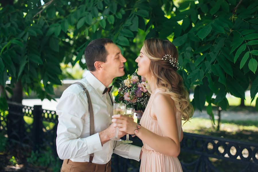 Fotógrafo de bodas Anastasiya Lyalina (lyalina). Foto del 25 de julio 2017