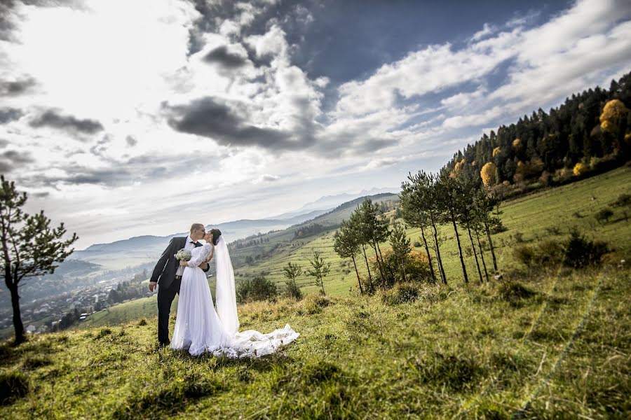 婚礼摄影师Tomasz Cygnarowicz（tomaszcygnarowi）。2017 10月18日的照片