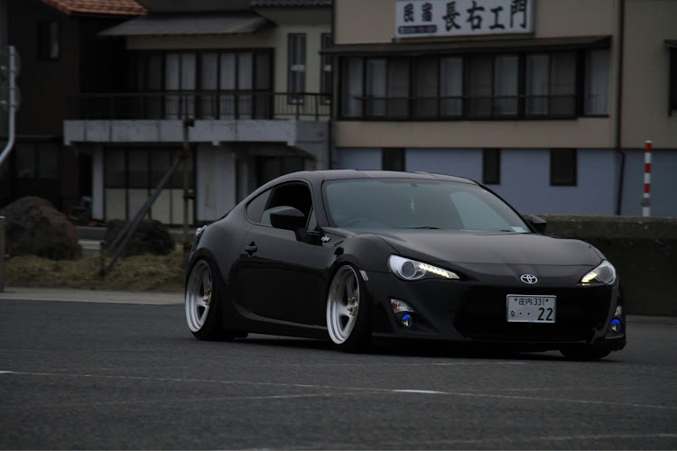 86の車高調整・洗車・ホイール交換・ドライブに関するカスタム事例の投稿画像1枚目