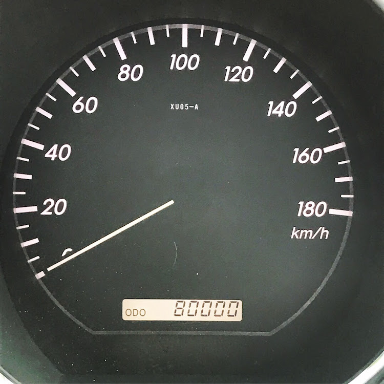 ハリアーの通勤時・ハリアー30系・佐世保市内・停車中に撮影・長崎県に関するカスタム事例の投稿画像1枚目