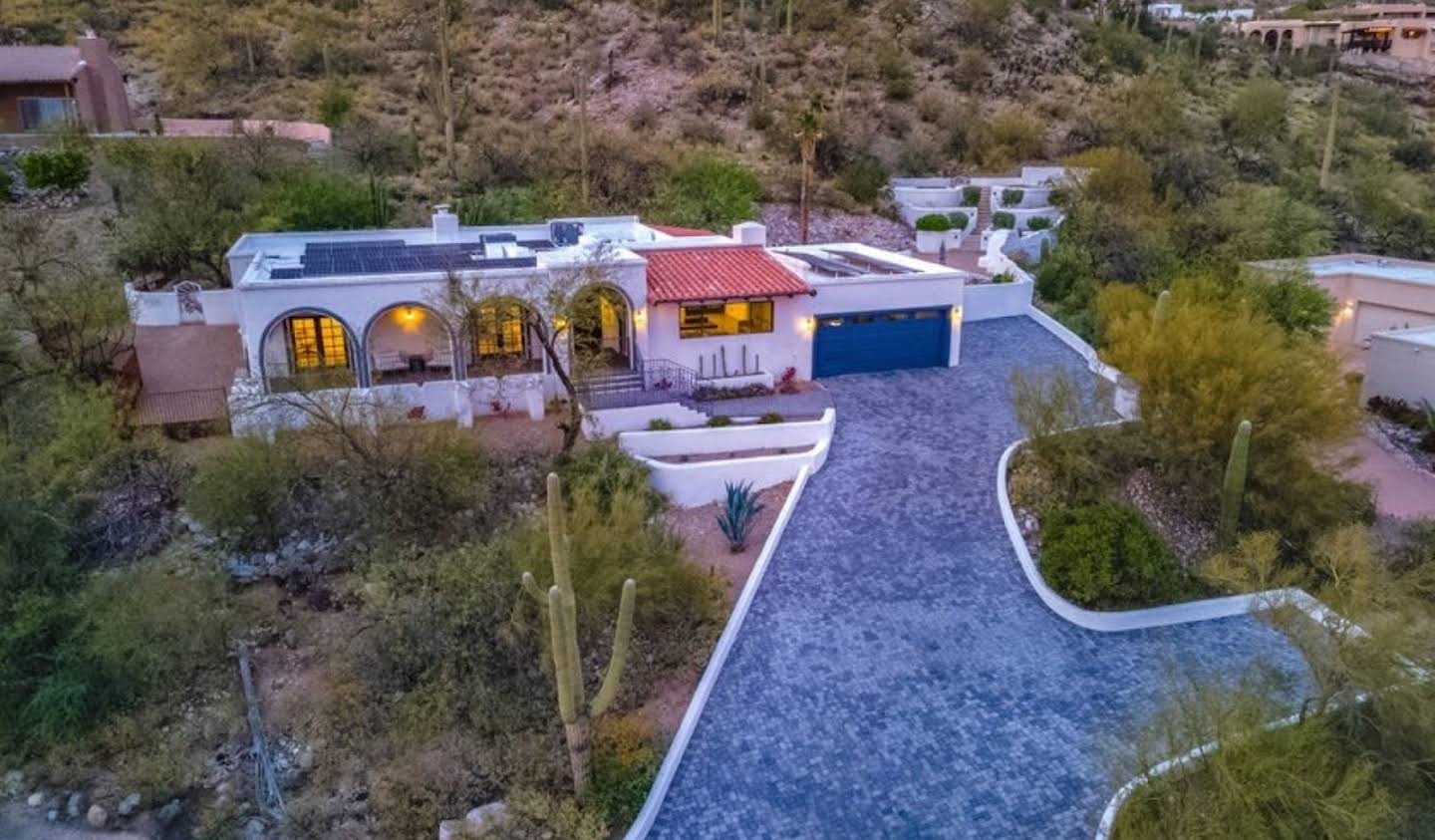 House with pool Tucson