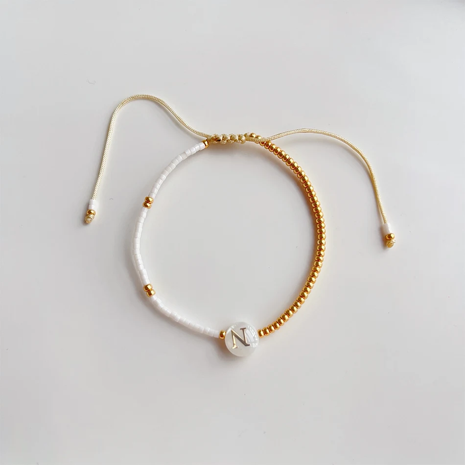 Franse stijl gouden ballen kleine armband, een elegante en chique sieraad, ideaal als cadeau of voor dagelijks gebruik.
