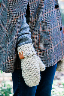 woman wearing crochet mitten 