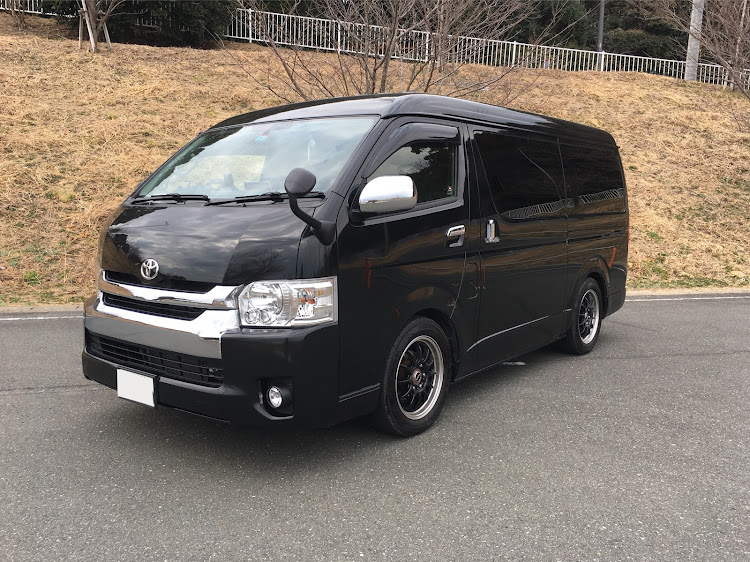 ハイエースのKatsu0919さんが投稿したカスタム事例の投稿画像1枚目