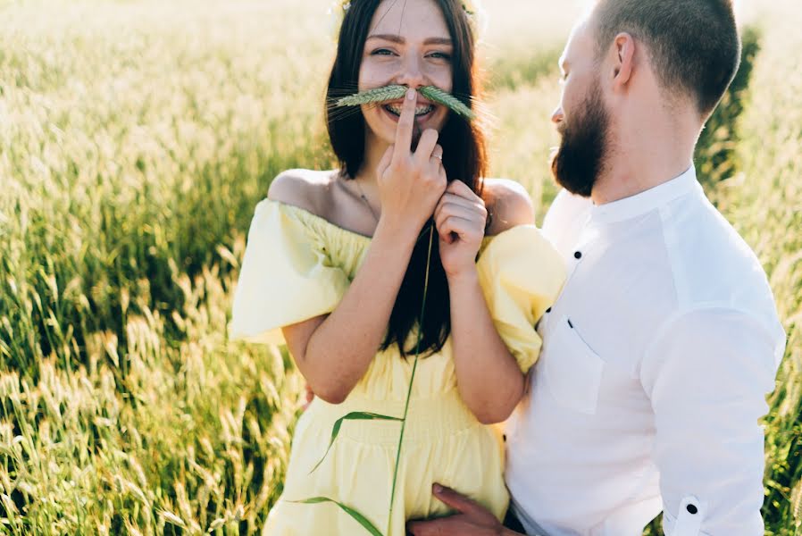 Fotógrafo de casamento Anna Tarazevich (anntarazevich). Foto de 12 de julho 2017