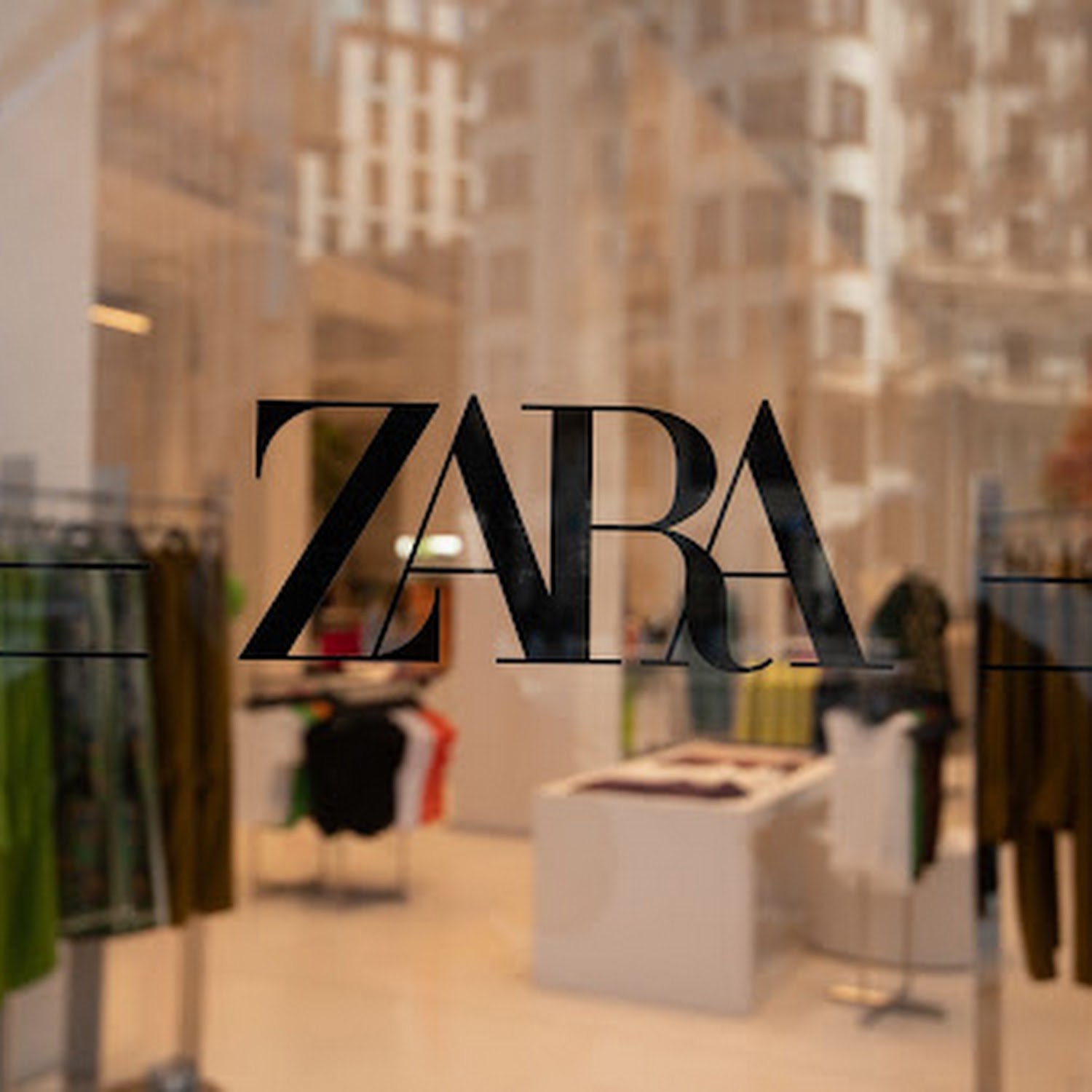 Zara Is Closing More Than 1,000 Stores to Invest in Online